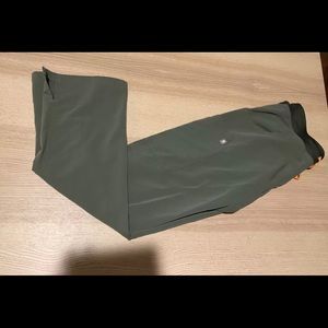 Figs Moss scrub pants size small